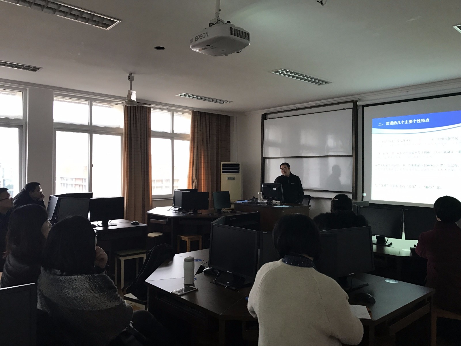 1522305057955391.jpg 何清强第六讲教学沙龙.jpg